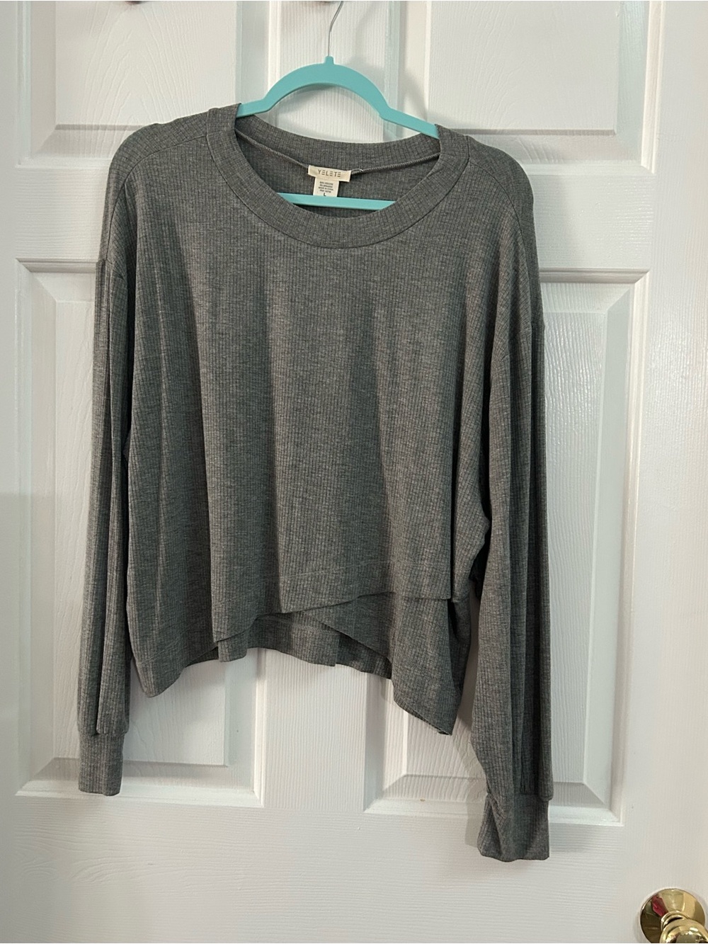 Yelete Grey Ribbed Long-Sleeve Crop Top